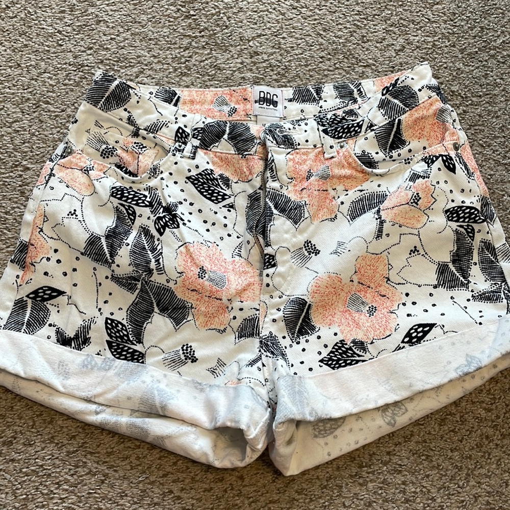 Urban Outfitters Black and White Patterned High Waisted Denim Jean Shorts W28